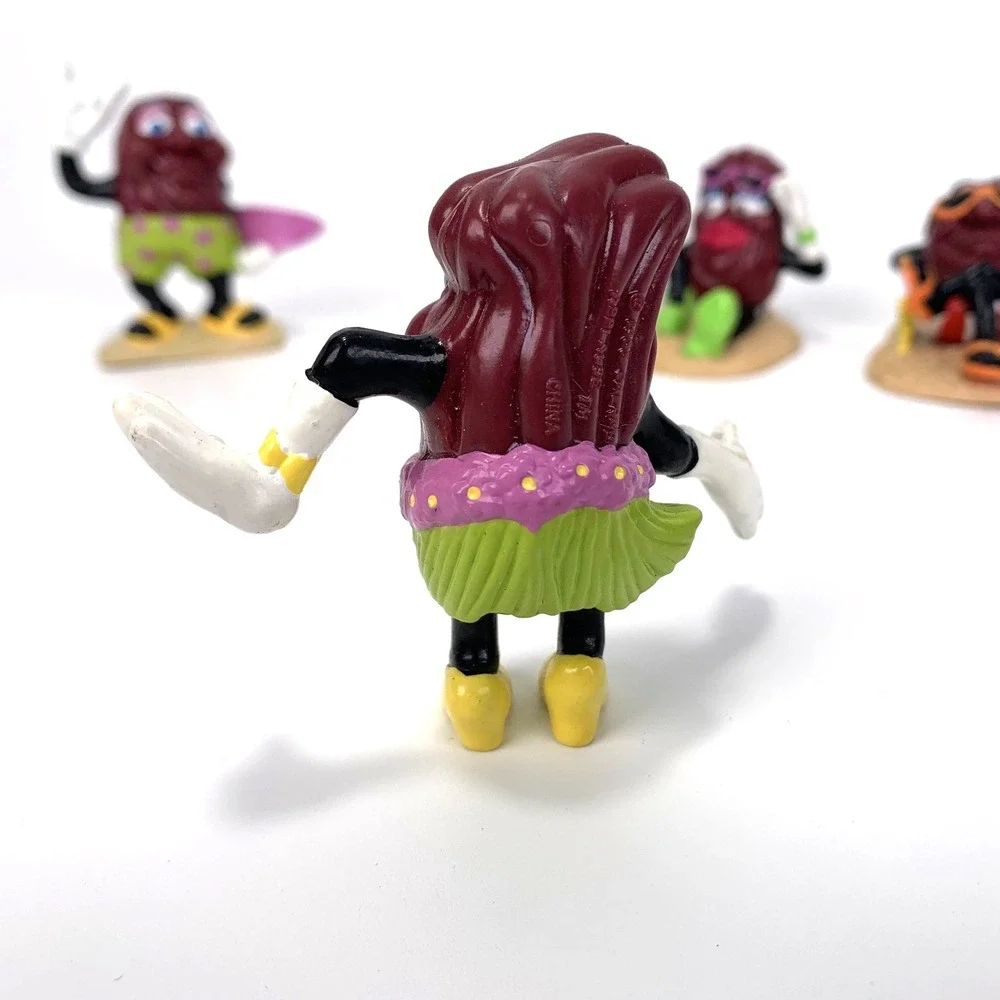 1988‎ California Raisins 4 PVC figures Beach Raisin Set Surfer Hula Girl Vtg